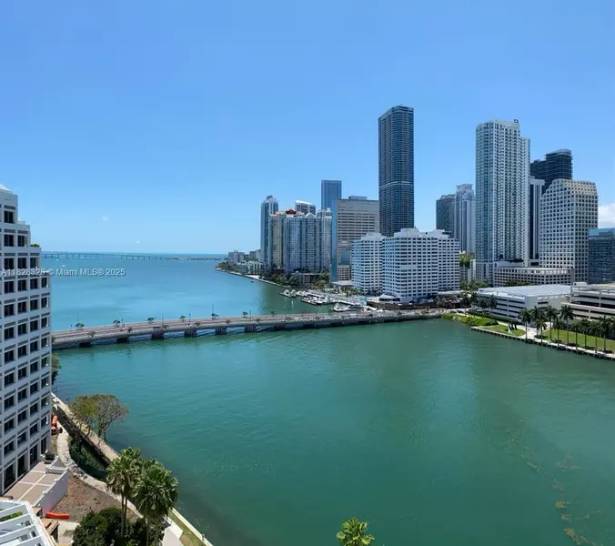 Miami, FL 33131