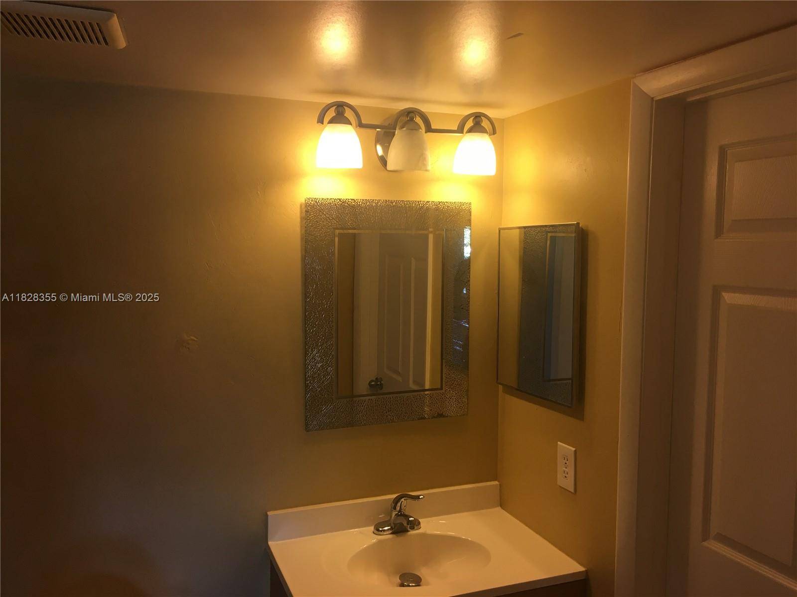 Davie, FL 33328,2600 S University Dr #217