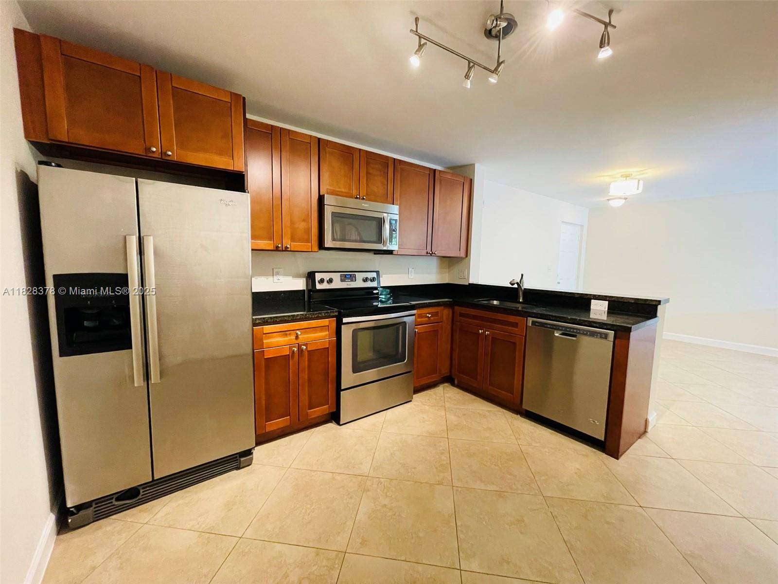 10101 W Sunrise Blvd #204, Plantation, FL 33322
