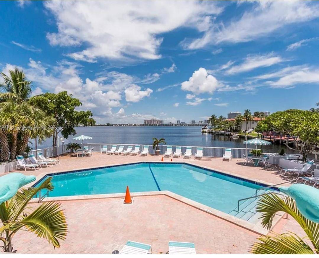 North Miami Beach, FL 33160,2841 NE 163rd St #Unit 912