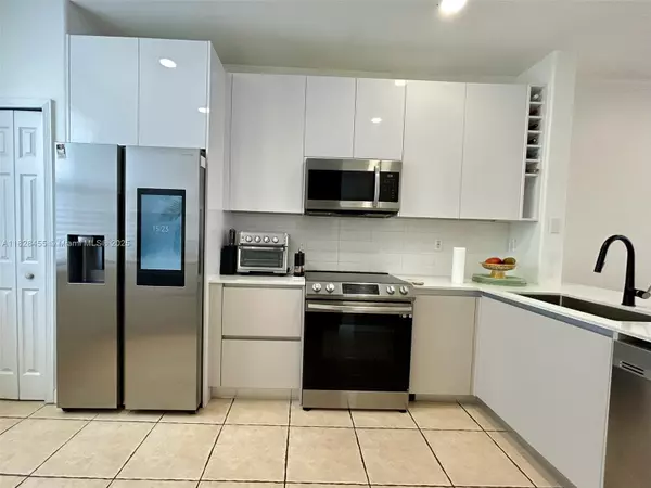 5440 NW 107th Ave #212, Doral, FL 33178