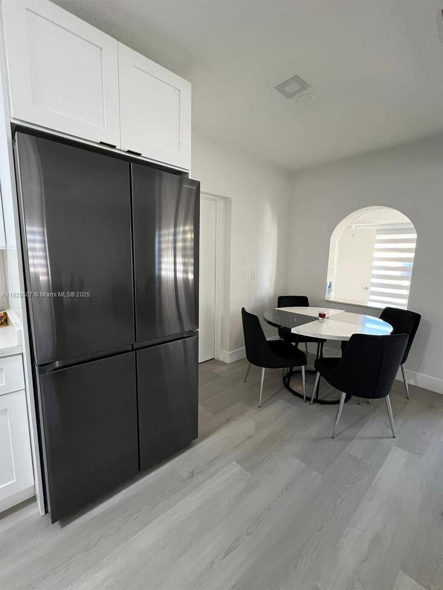 North Miami Beach, FL 33162,1214 NE 180th St