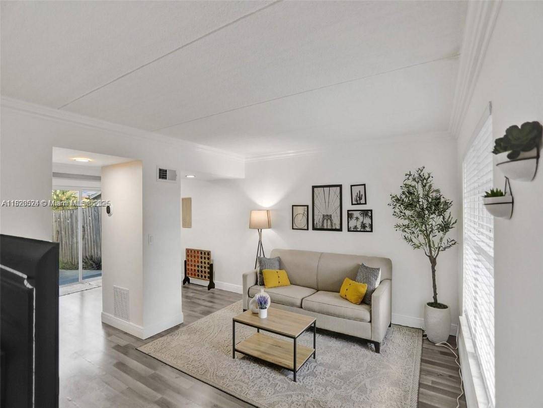 West Palm Beach, FL 33407,3603 Townhouse Ct