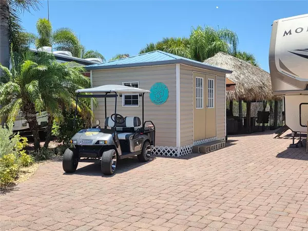 Okeechobee, FL 34974,3731 SW 6th Glenn #163