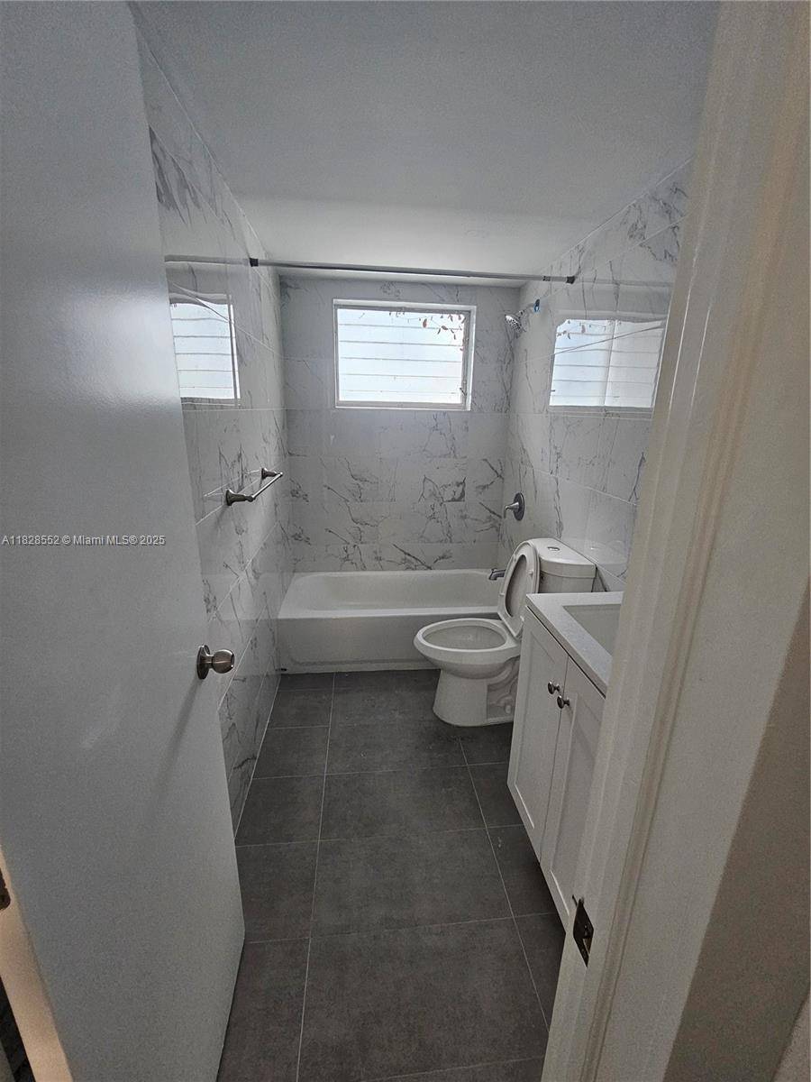 Miami Beach, FL 33141,7825 Crespi Blvd #2