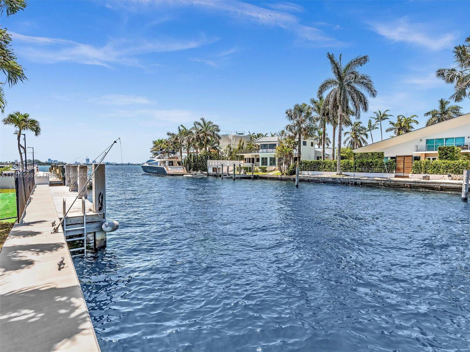 North Miami, FL 33181,11900 N Bayshore Dr #1-8