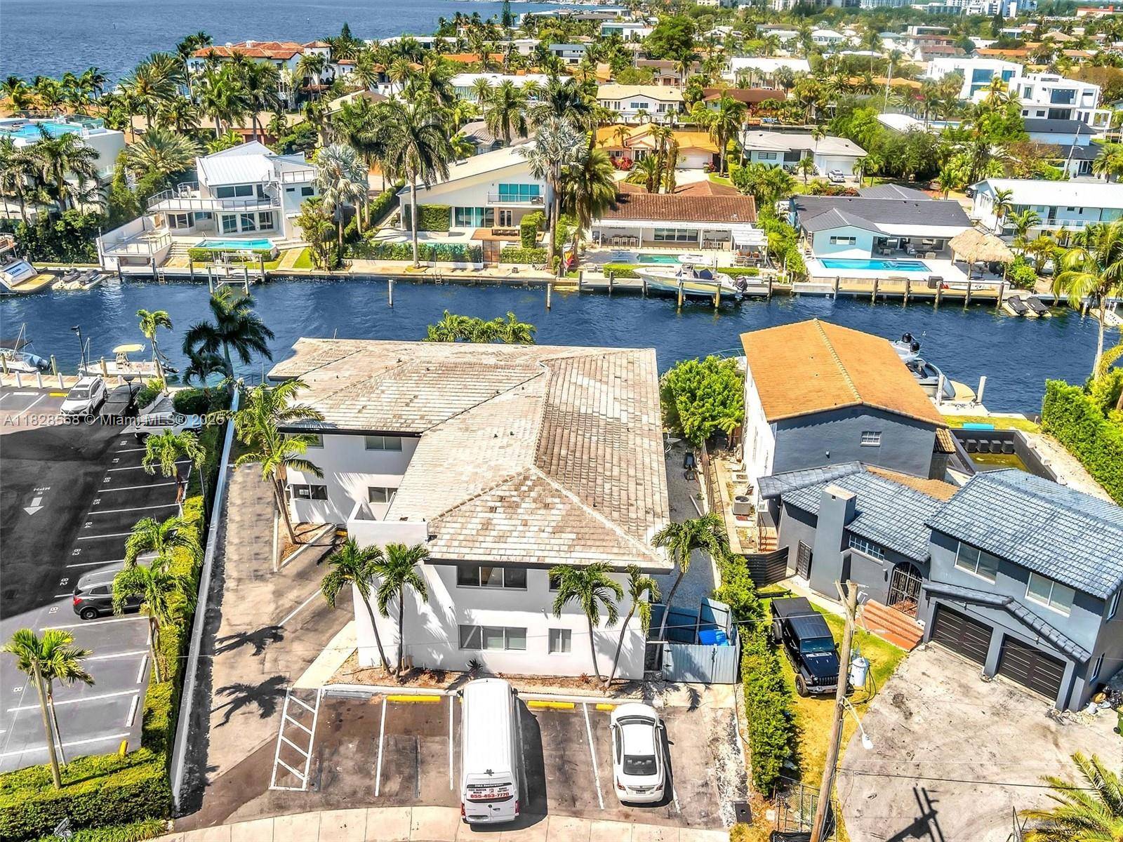 North Miami, FL 33181,11900 N Bayshore Dr #1-8