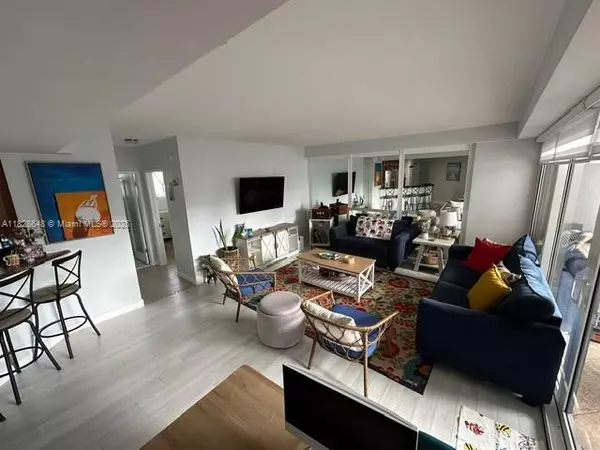 Fort Lauderdale, FL 33316,1900 S Ocean Dr #1406