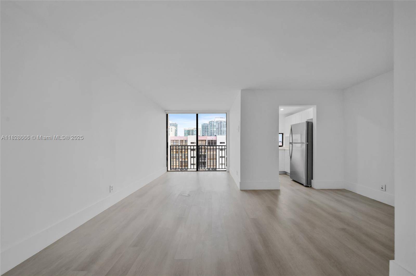 Sunny Isles Beach, FL 33160,17021 N Bay Rd #1025