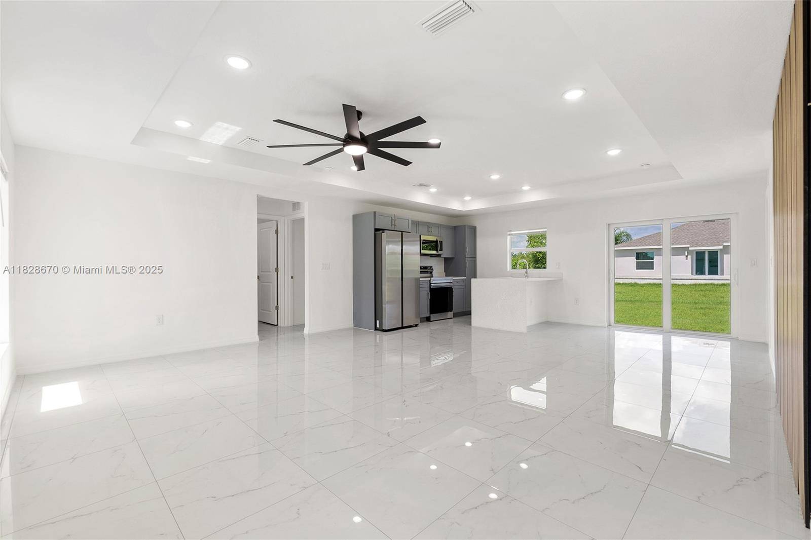 Lehigh Acres, FL 33974,418 PINEHURST AVE
