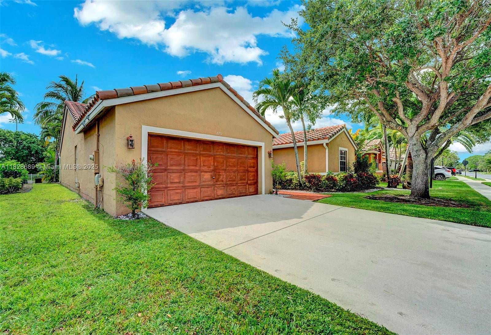 Pembroke Pines, FL 33029,275 SW 198th Ter