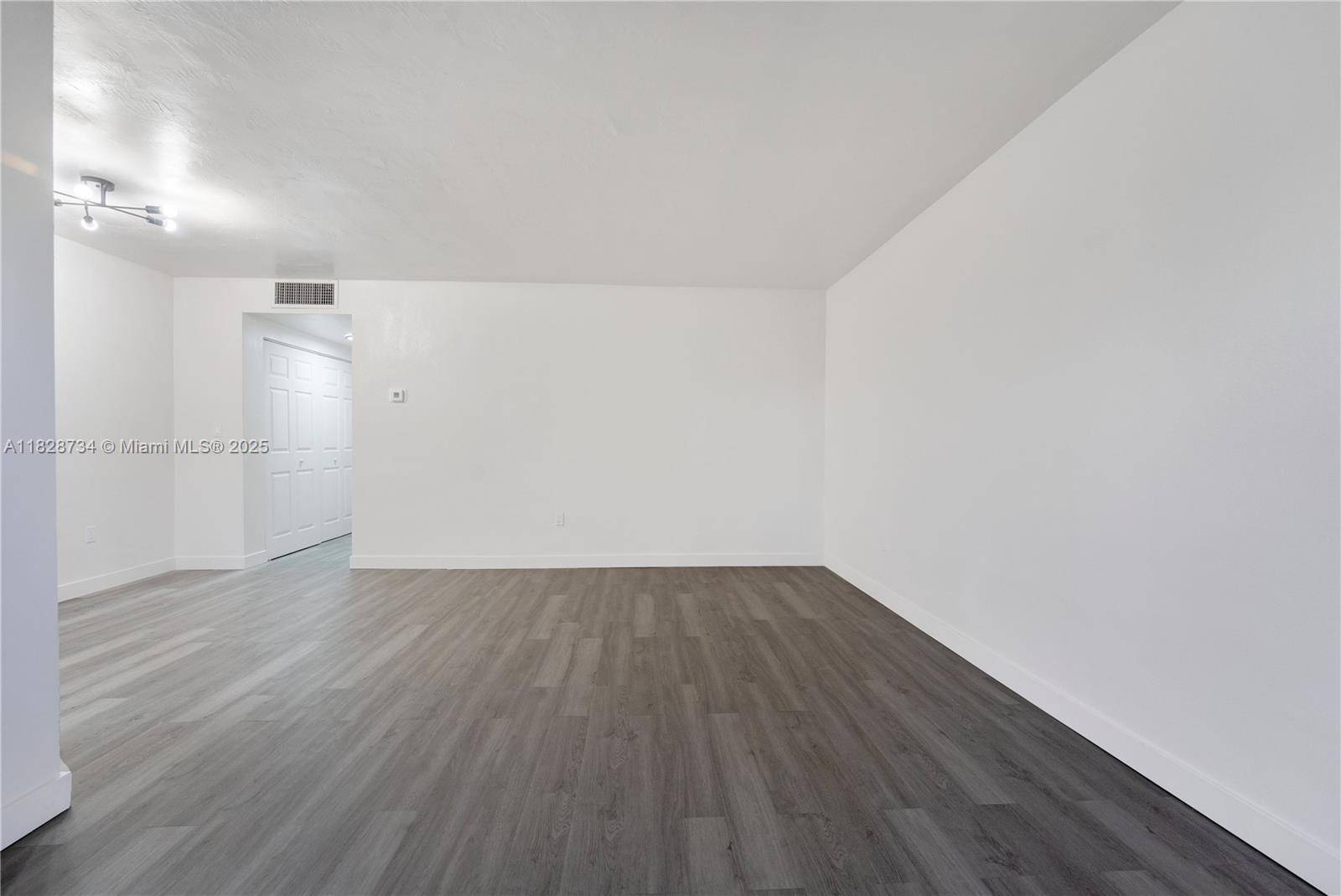 North Miami, FL 33161,610 NE 123rd St #103