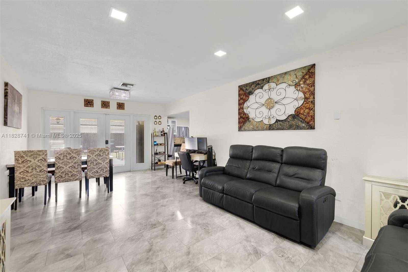 Hollywood, FL 33024,6601 Branch St