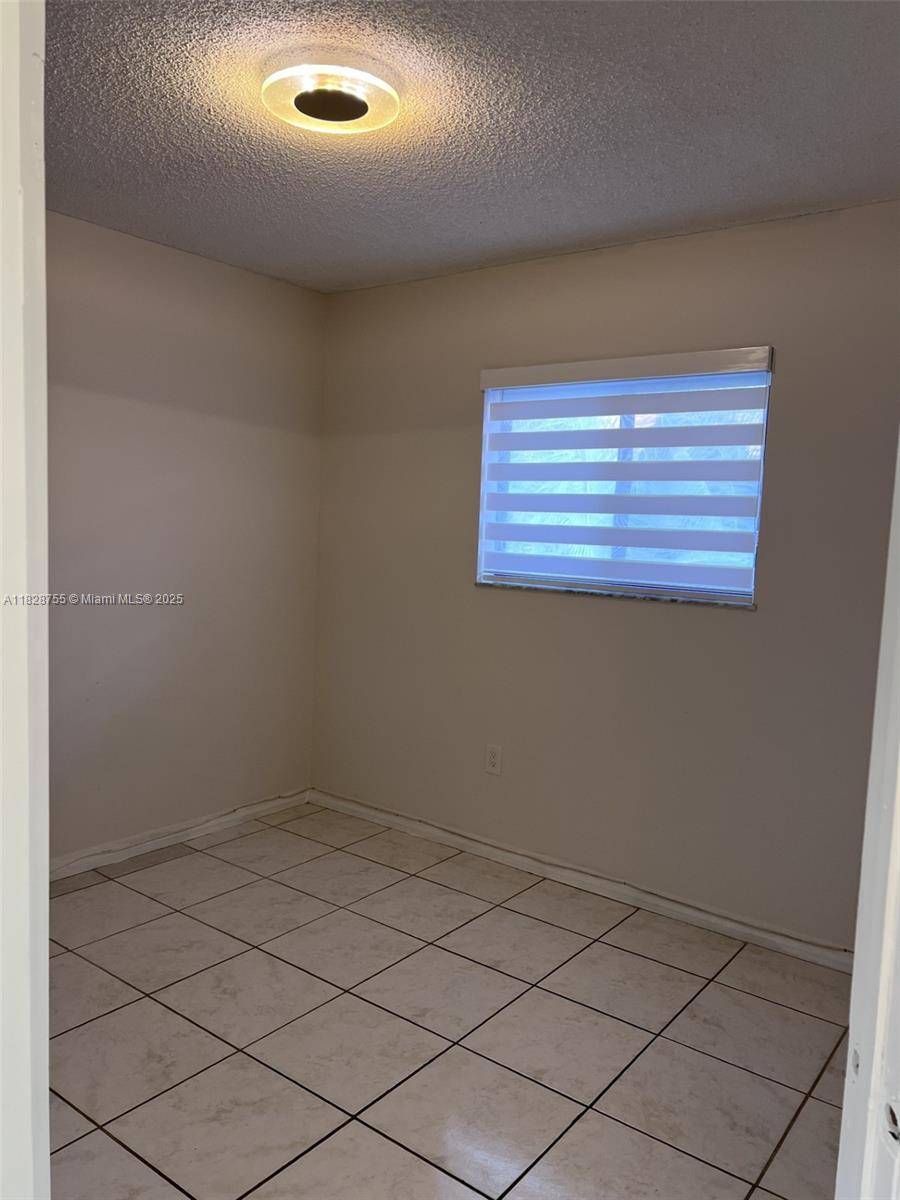 Hialeah, FL 33016,5480 W 21st Ct #404