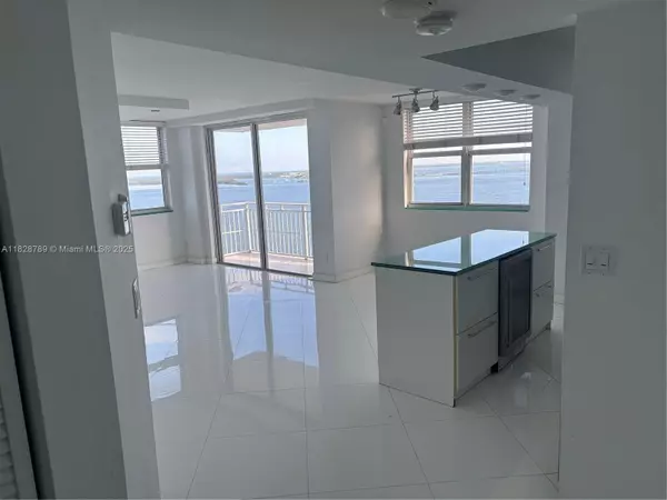 Miami, FL 33131,770 Claughton Island Dr #2116