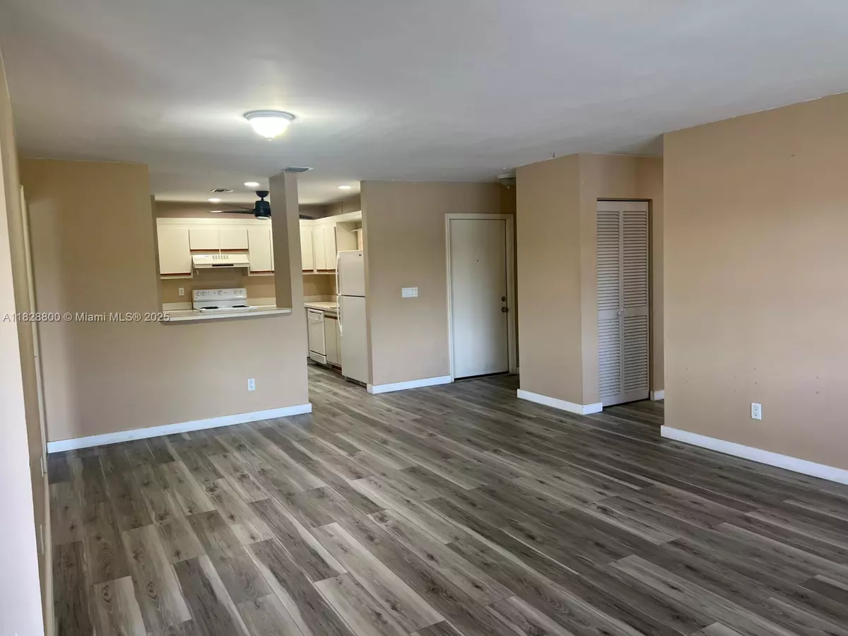 Sunrise, FL 33351,3655 NW 94th Ave #8H