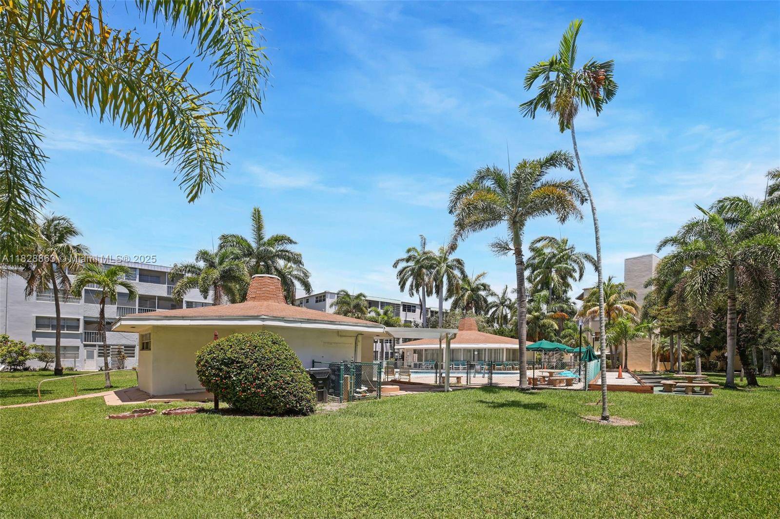 Hallandale Beach, FL 33009,1333 E Hallandale Beach Blvd #104