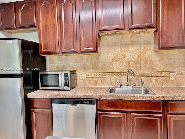 Boynton Beach, FL 33426,2303 N Congress Ave #12