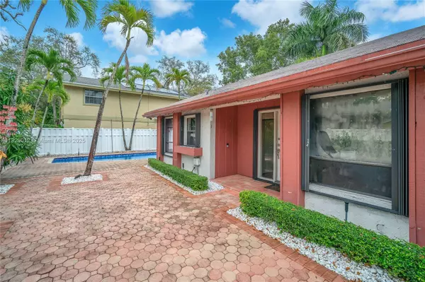 Cooper City, FL 33026,66 Forest Cir