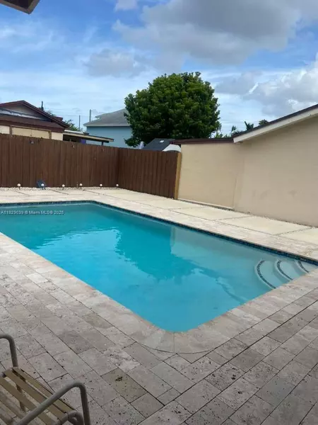 19763 SW 124th Ave #1, Miami, FL 33177