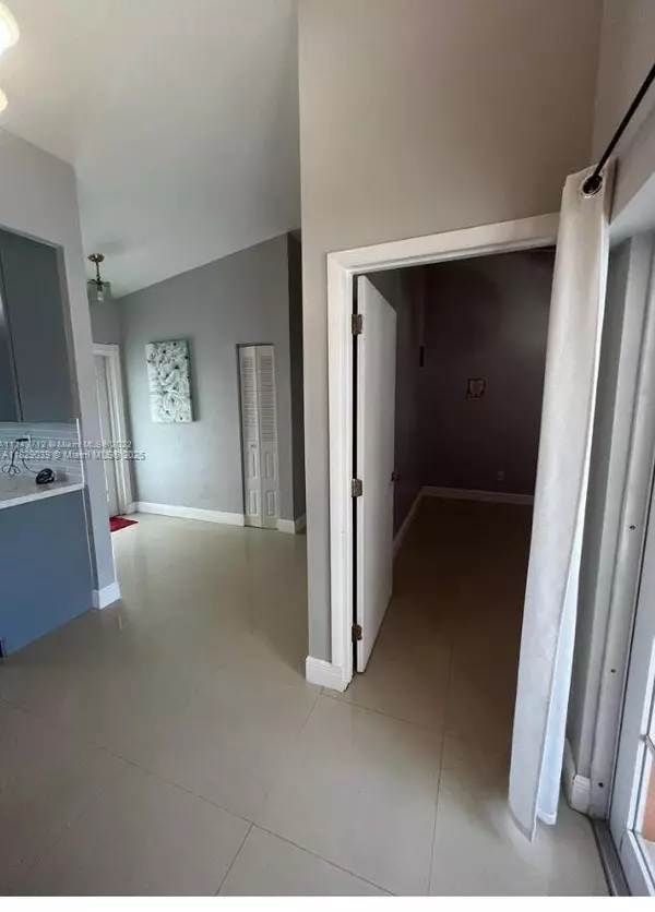 Miami, FL 33177,19763 SW 124th Ave #1