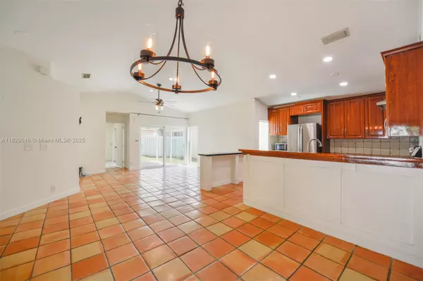Pembroke Pines, FL 33029,17253 NW 6th Ct