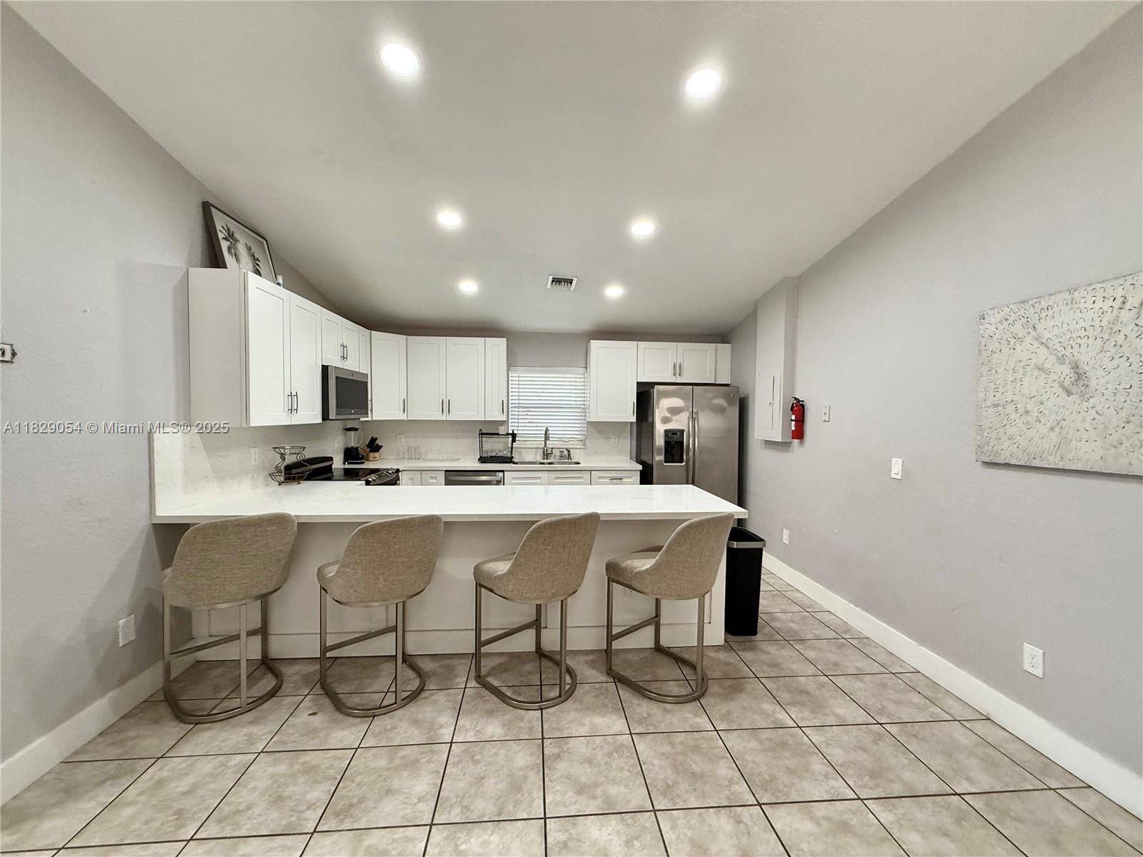 Hollywood, FL 33020,1840 Jefferson St #B