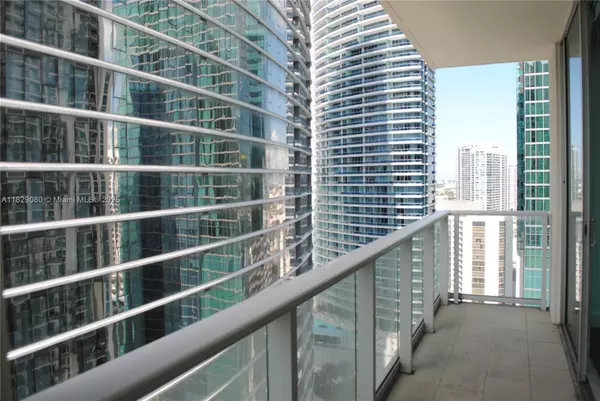 Miami, FL 33131,300 S Biscayne Blvd #T-2802