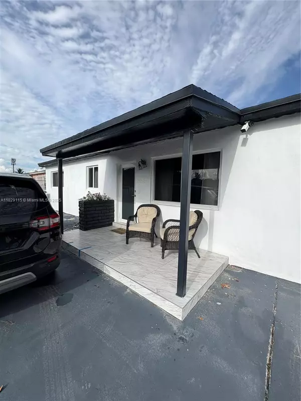 9020 NW 32nd Ave, Miami, FL 33147