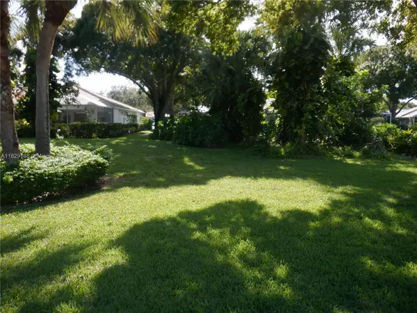 Palm Beach Gardens, FL 33410,5103 Water Oak Ct