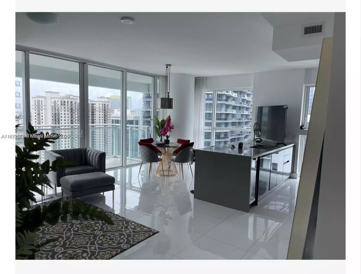 Miami, FL 33131,1080 Brickell Ave #3109