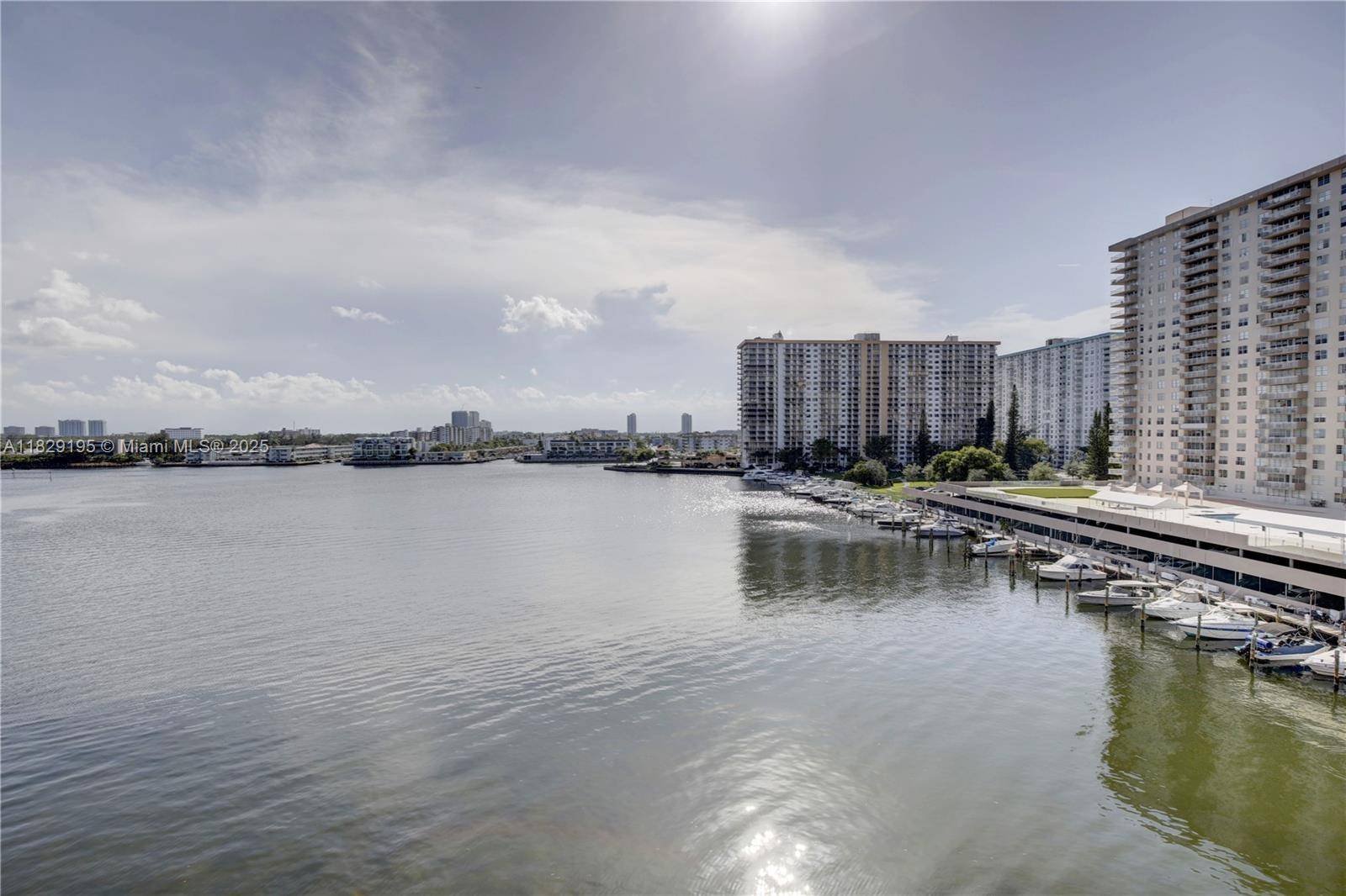 Sunny Isles Beach, FL 33160,17150 N Bay Rd #2707