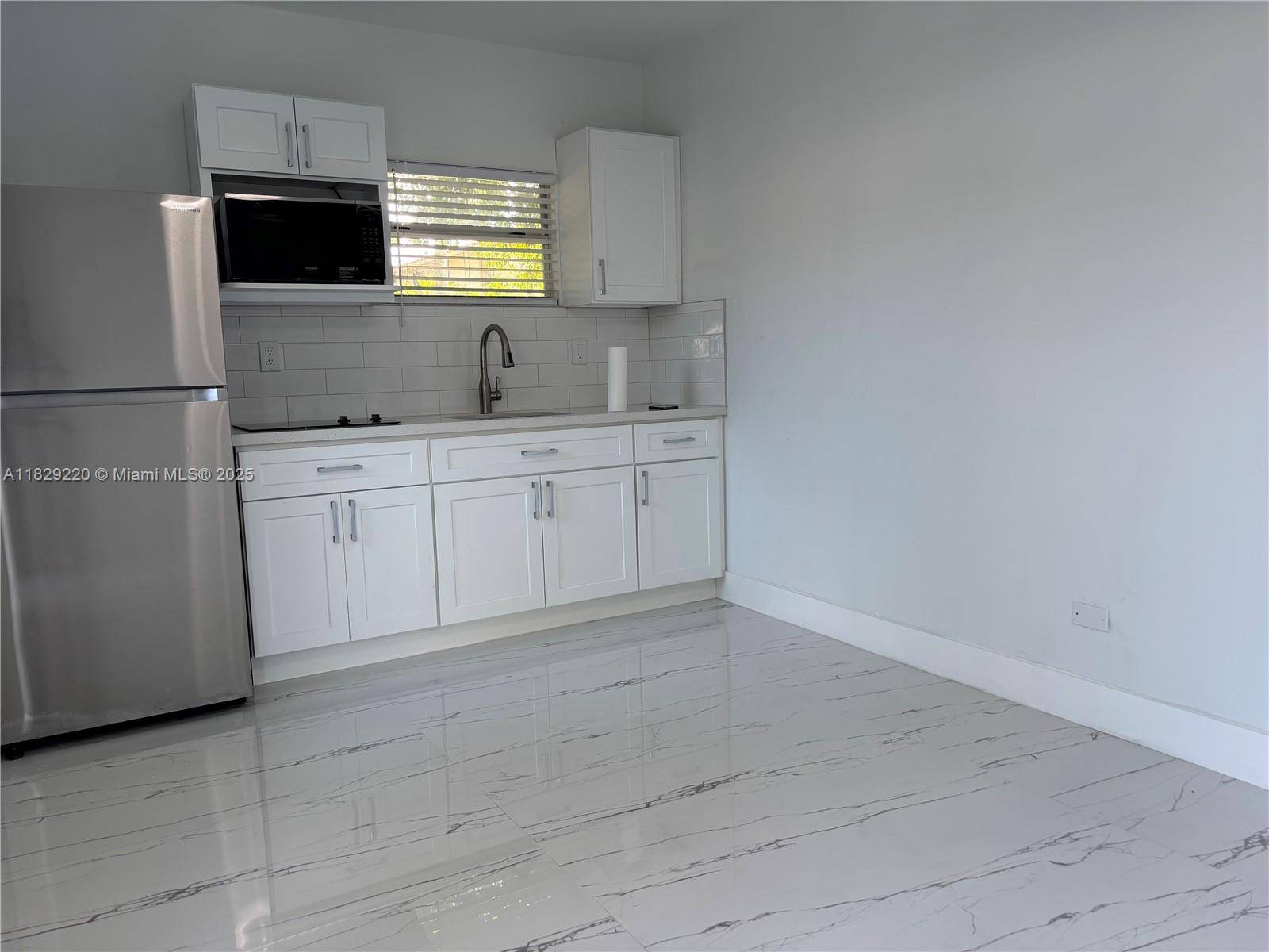 Miami, FL 33126,214 NW 46th Ave #214