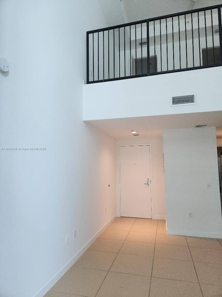 Miami, FL 33131,300 S Biscayne Blvd #L-804
