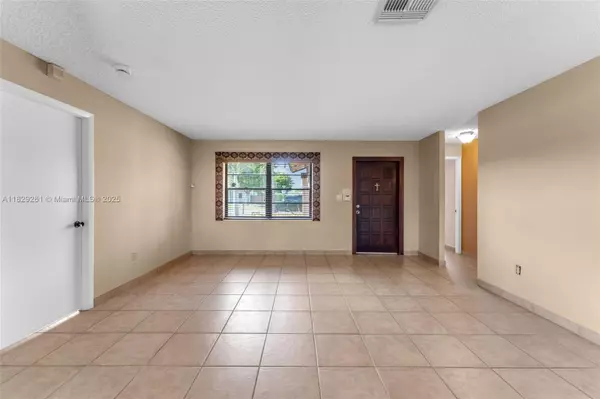 Miami, FL 33175,13420 SW 53rd St