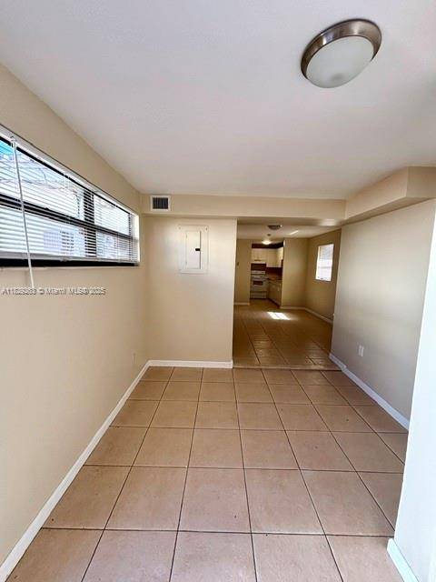 Dania Beach, FL 33004,222 SW 9th St #2