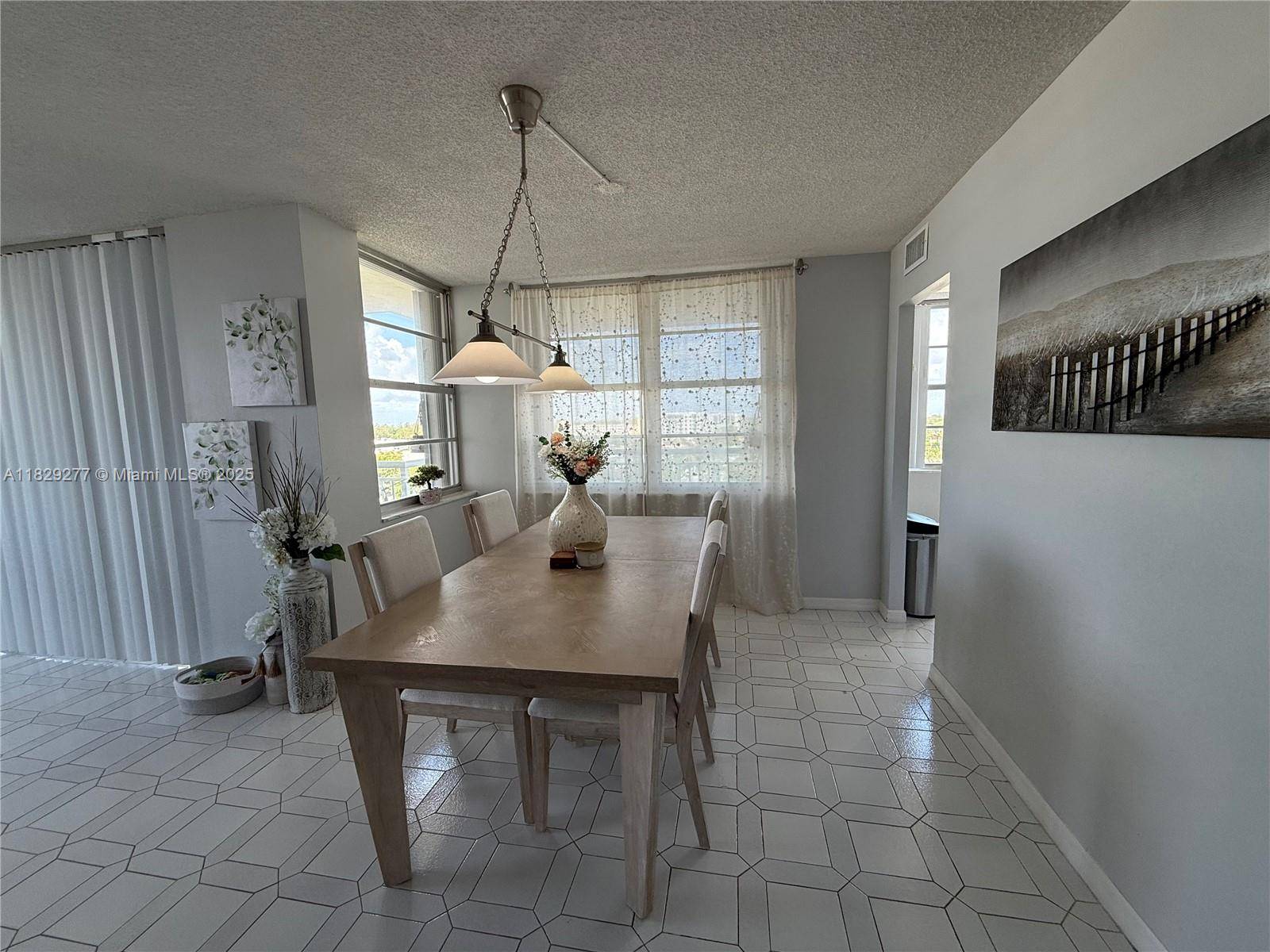 Aventura, FL 33160,18011 Biscayne Blvd #805