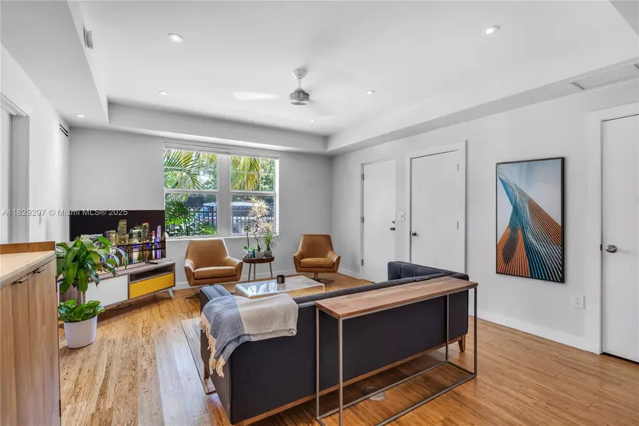 810 11th Street #102, Miami Beach, FL 33139