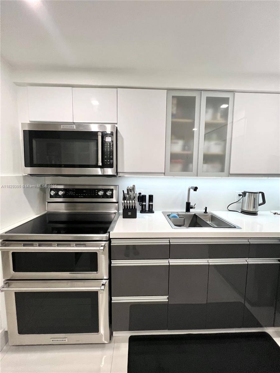 Miami Beach, FL 33141,6770 Indian Creek Dr #5P