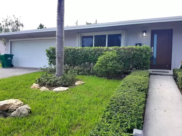 Palmetto Bay, FL 33157,9355 SW 181st St