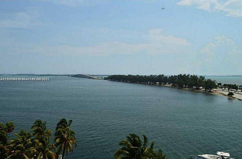 Miami, FL 33129,150 SE 25 RD #9B