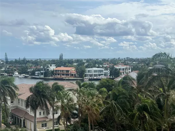 Aventura, FL 33180,21050 Point Pl #702