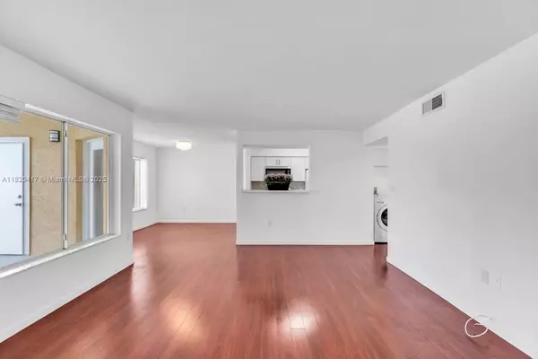 Oakland Park, FL 33309,2341 NW 33rd St #409