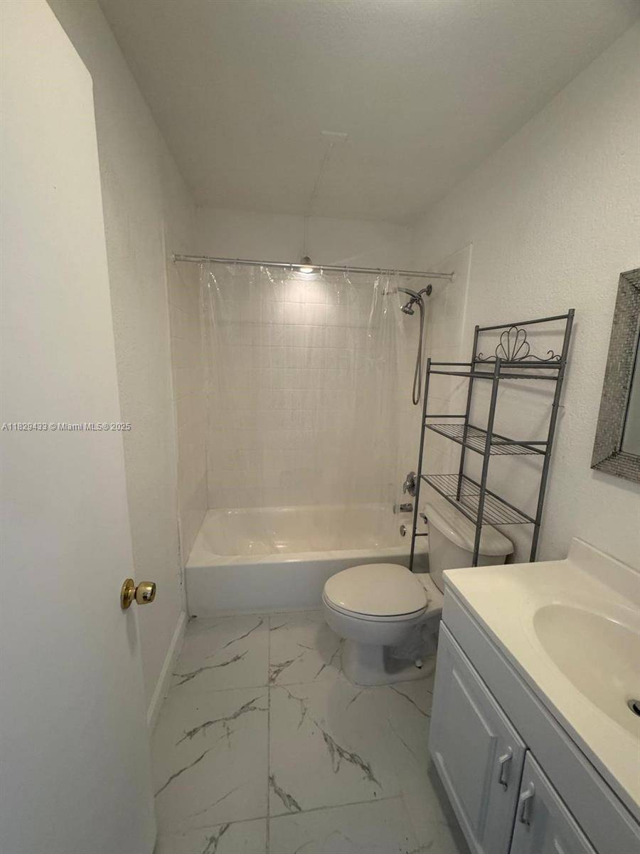 Plantation, FL 33317,4820 NW 9th Dr #4820