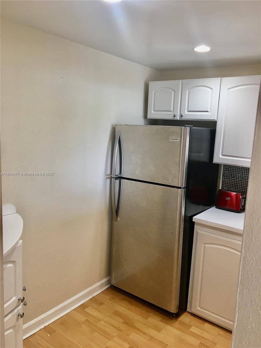 Aventura, FL 33180,20379 W Country Club Dr #1737