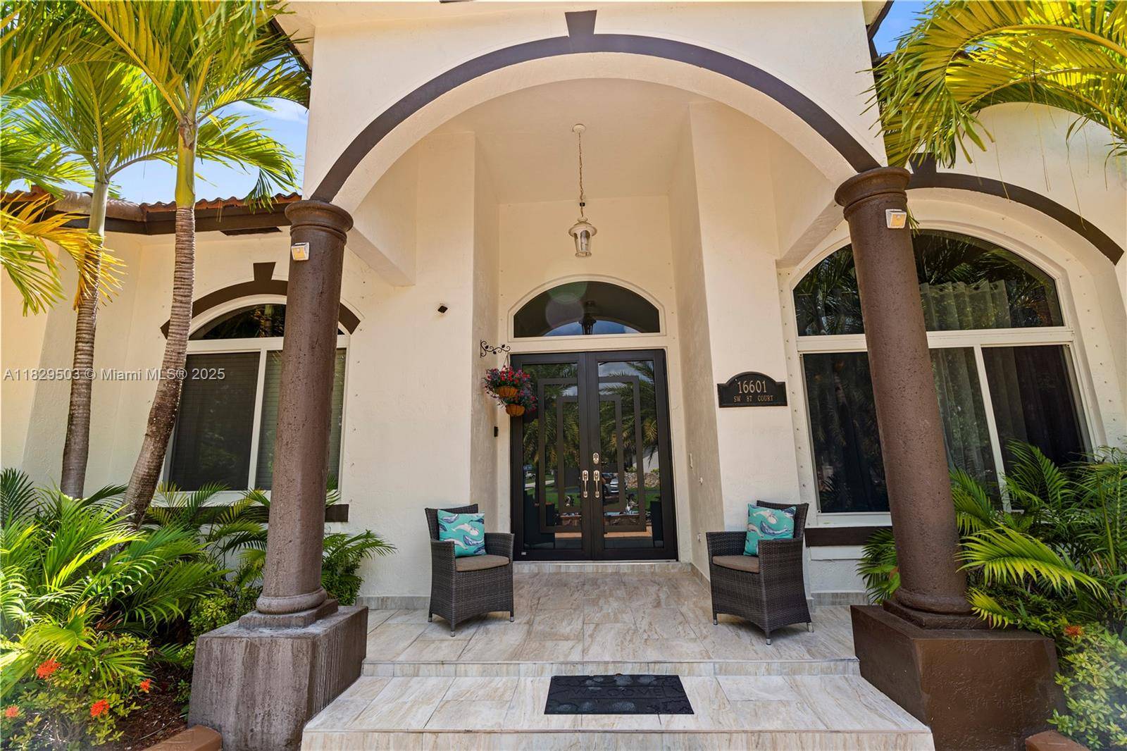 Palmetto Bay, FL 33157,16601 SW 87th Ct #16601