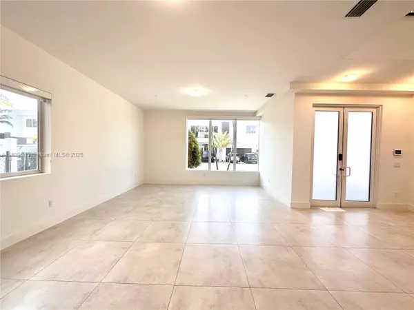 Doral, FL 33178,10258 NW 74th Ter #0