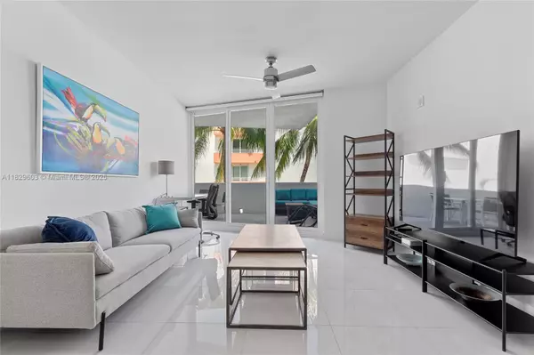 Miami Beach, FL 33139,225 Collins Ave #3K