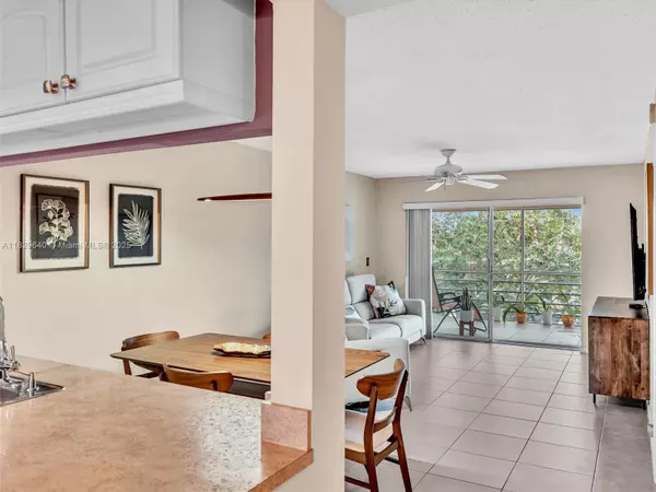 Margate, FL 33063,3210 Holiday Springs Blvd #2-302