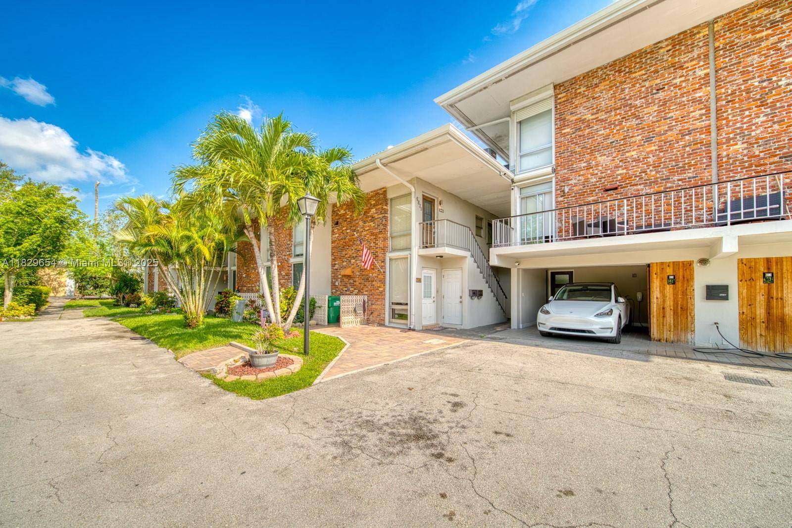 Hialeah, FL 33015,6839 Brookline Dr #6839
